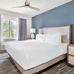 One-Bedroom King Suite
